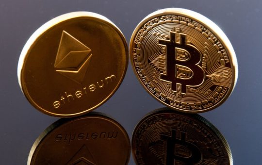 Ethereum, Bitcoin Balances on Exchanges Edges Toward 5-Year Low