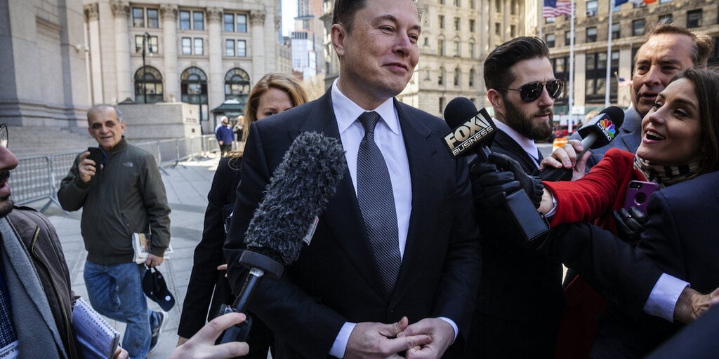 Elon Musk Calls Motion to Kick Tesla Attorneys Off Dogecoin Lawsuit an 'Insult'