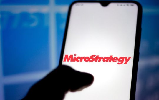 MicroStrategy Makes Profit, Reports $24 Million Bitcoin Impairment Charge in Q2