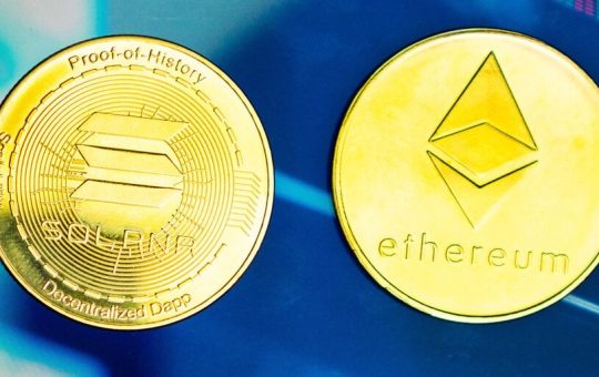 This Week on Crypto Twitter: Ethereum vs. Solana Rivalry Heats Up